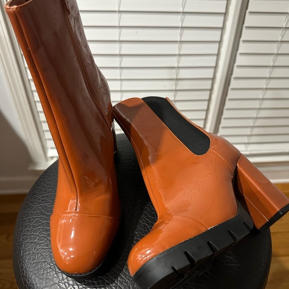 🧡 These Are Your Next Pair Of BaxBoo Stylish Orange Chunky Heel Boots! Size 10 - Picture 6 of 6